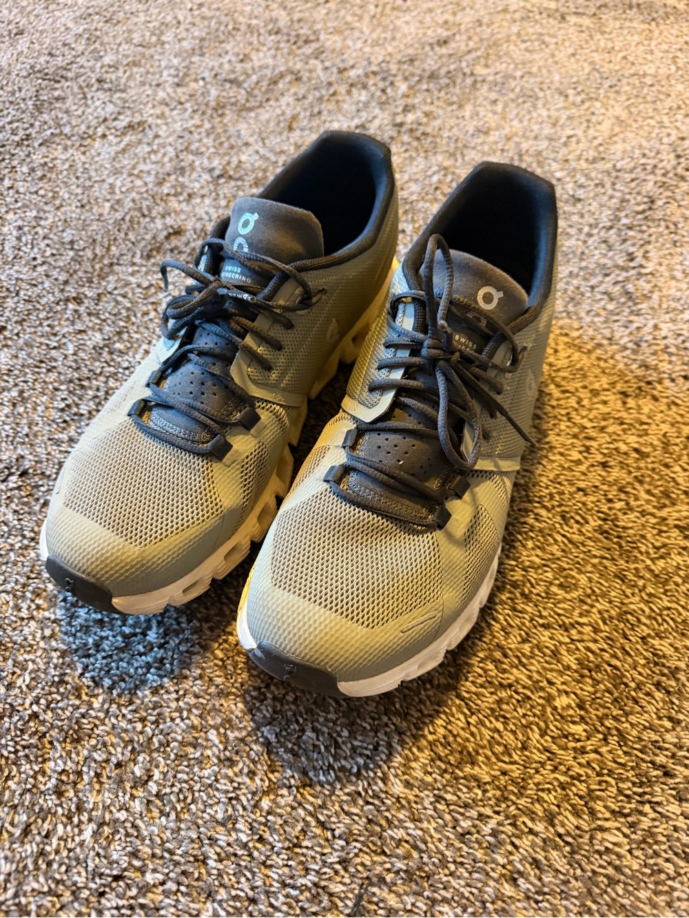 On Running Women’s Cloud 5 Running Sneakers | Size 9.5 | Like New